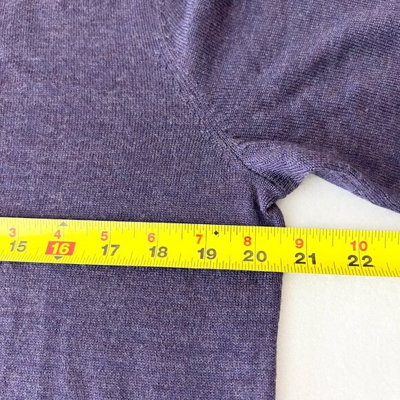 Calvin Klein Men Purple V-Neck Merino Wool Sweater Size M Lightweight Knit NWOT - Picture 8 of 9